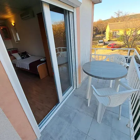 Apartments Maruna Maslenica Exterior foto