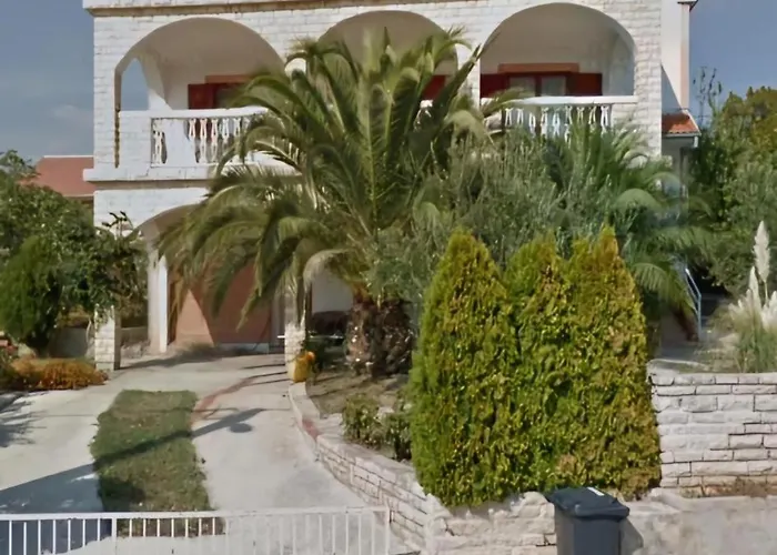 Apartments Maruna